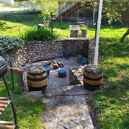 Sumski Raj- Forest Paradise 度假居 *